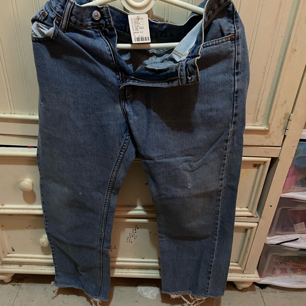 Levis fray jeans